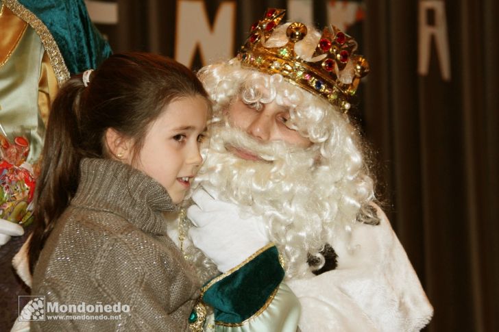 Cabalgata 2012
Los Reyes Magos escuchando a los niños
