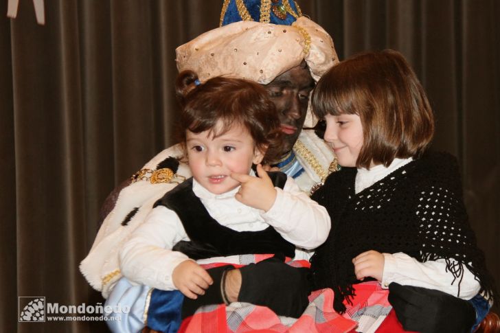 Cabalgata 2012
Los Reyes Magos escuchando a los niños
