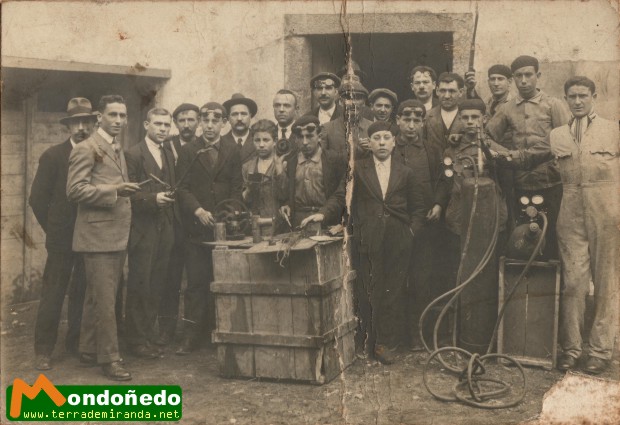 Curso de soldadura
Curso de soldadura en febrero de 1922
