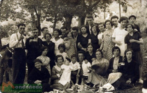 En la Fabega
Era costumbre ir a la Fabega a aprovechar la comida sobrante del día de Santiago.
