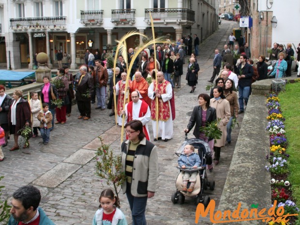 Semana Santa 2006
De camino a la Catedral.
[URL=http://img90.imageshack.us/my.php?image=00ssanta2006008hd8lk.jpg][HD Disponible][/URL]
