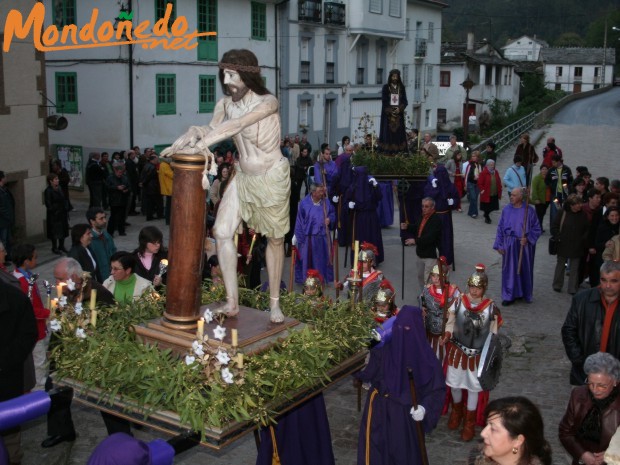 Semana Santa 2006
Saliendo en procesión desde Os Muíños
