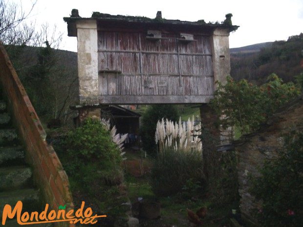 Santa María Maior
Horreo de Basilio do Rato. Foto enviada por Marisa.
