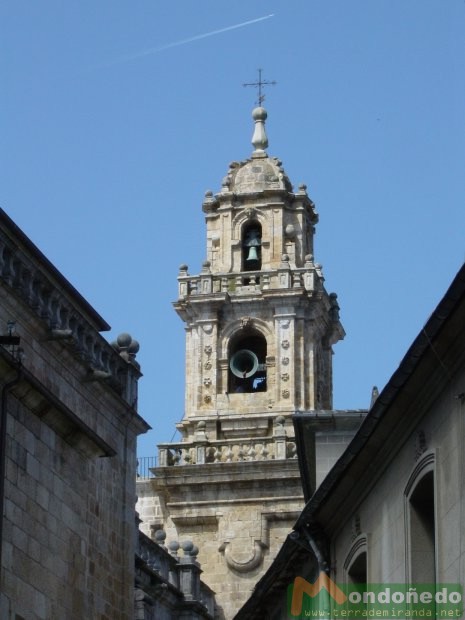 Torre de la Catedral.
Las campanas de una de las torres de la Catedral.
