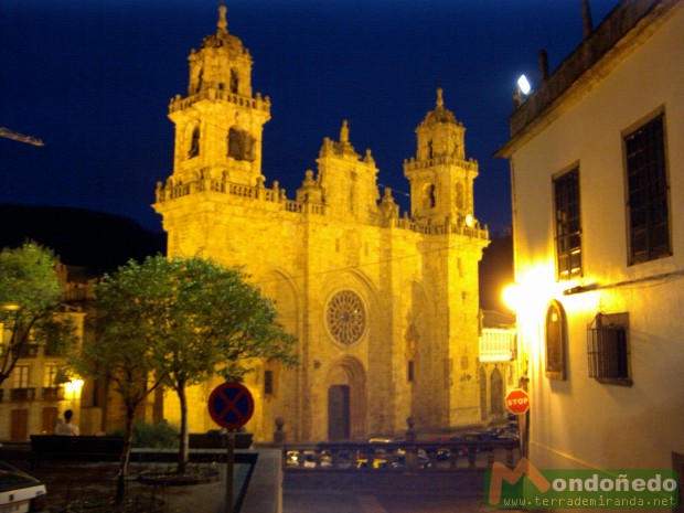 Praza da Catedral
Imagen nocturna de la Praza da Catedral. Foto enviada por Jesús López Iglesias.
