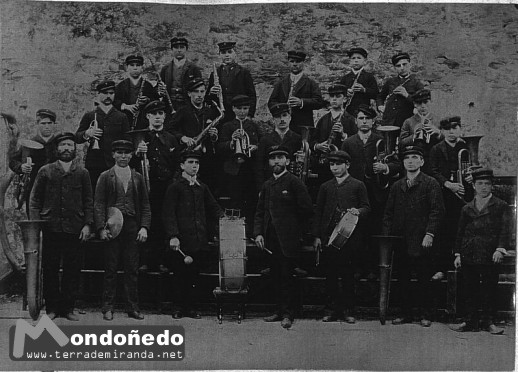 Banda de Música
Antigua banda de música. Foto cedida por Tarsicio Rico.
