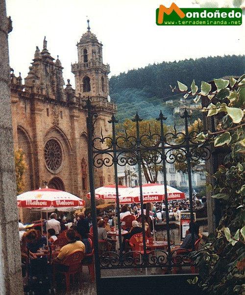 Catedral
La Catedral un día de Mercado Medieval.
