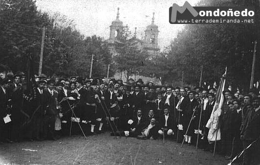 Concurso de Orfeones
Concurso de Orfeones en la Alameda dos Remedios.
