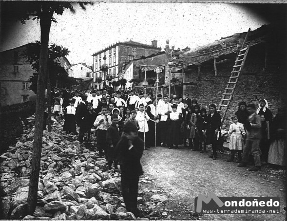 Entierro
Un entierro en el cementerio viejo. Foto cedida por Tarsicio Rico.
