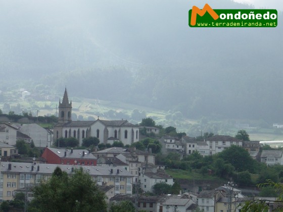 Igrexa Nova
La iglesia parroquial de Santiago.
