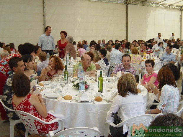 Instituto - 50 Aniversario
Alumnos y profesores en la comida conmemorativa.
