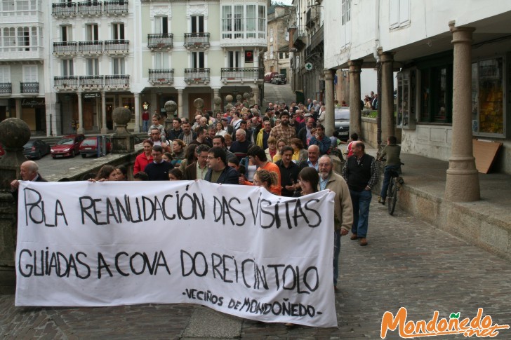 Manifestación
Mindonienses pidiendo la reapertura de la cueva
