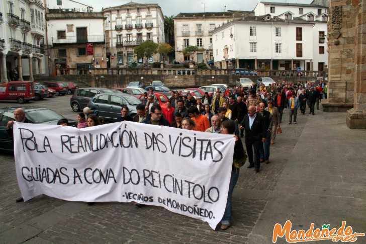 Manifestación
Cientos de mindonienses en la manifestación
