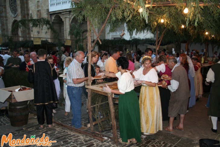 Mercado Medieval 2006
Sirviendo la cena
