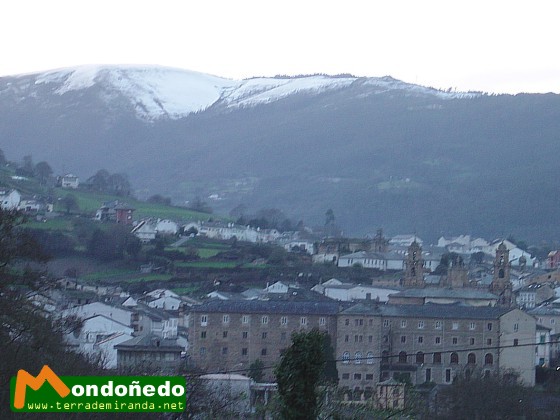 Montes con nieve
Los montes de Mondoñedo con nieve.
