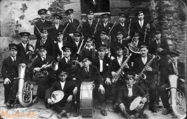 Banda de Música
Año 1932 (Ramón Díaz Jácome es el quinto músico de la segunda fila)
