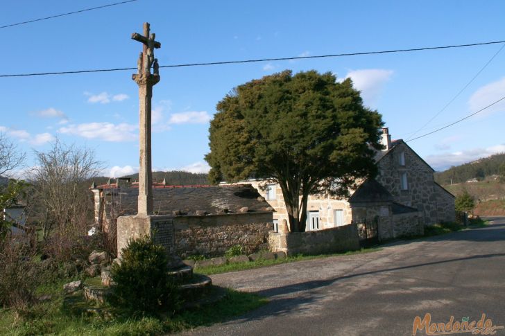 Oirán
Cruceiro de Centeás
