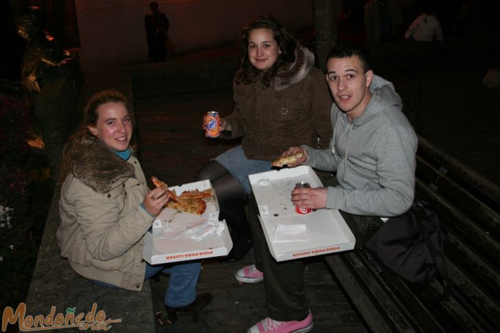 Viernes Santo
Reponiendo fuerzas
