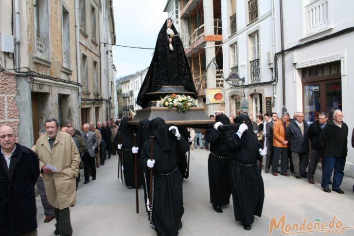 Viernes Santo
Portando la imagen de La Dolorosa
