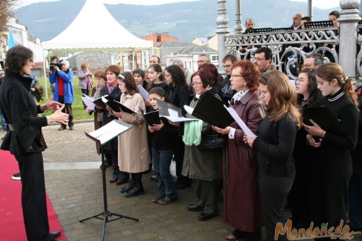 Centenario del Himno Gallego
Cantando el Himno Gallego
