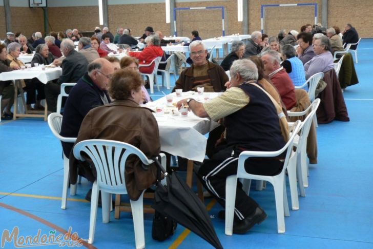 As Quendas 2007
Merenda cos nosos maiores. Foto cedida por mindonium.com
