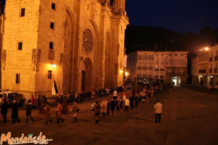 Jueves Santo
Pasando por delante de la Catedral
