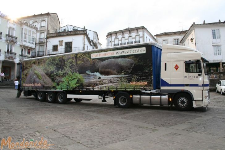 Inauguración Aticca
Camión con una imagen de A Fervenza
