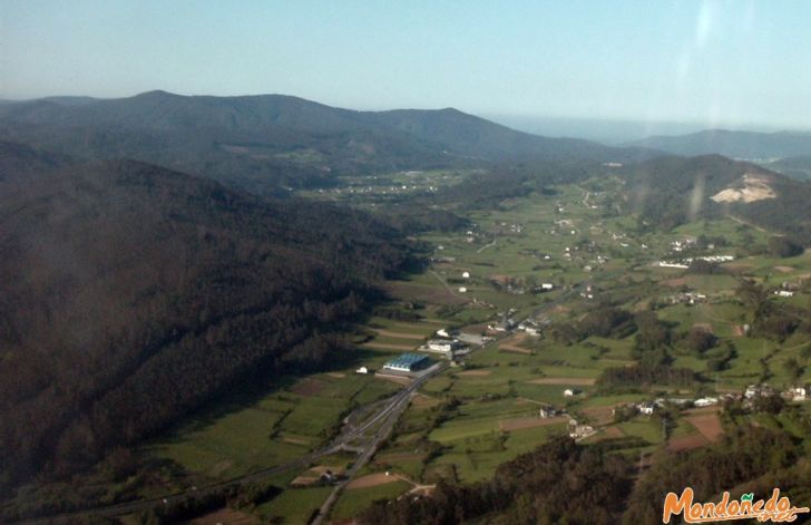 Mondoñedo en avioneta
Sobrevolando el valle
