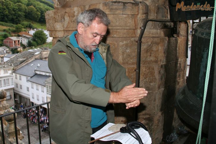 Nocturno para aullidos y pezuñas
Dirigiendo la obra
