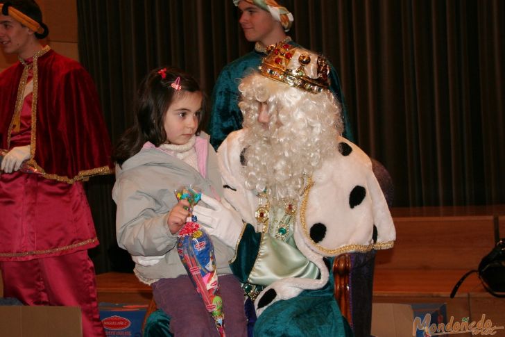 Cabalgata de Reyes
Escuchando las peticiones de los niños
