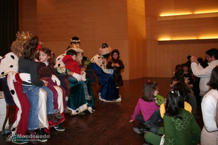 Cabalgata de Reyes
Hablando con los niños de Mondoñedo
