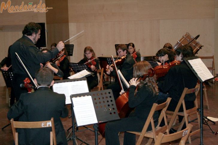 Centenario del Himno Gallego
La Escuela de Música presenta Camerata "Pascual Veiga"
