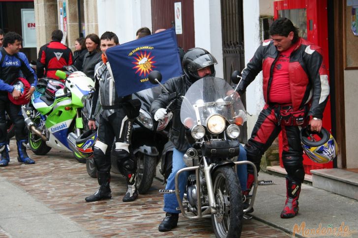 Concentración de motos
Moteros en la Praza do Concello
