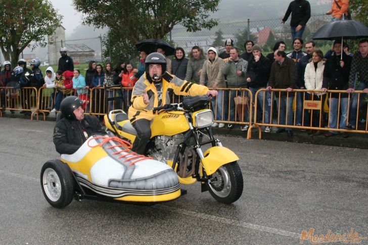 Concentración de motos
Exhibición de Eric Miazga
