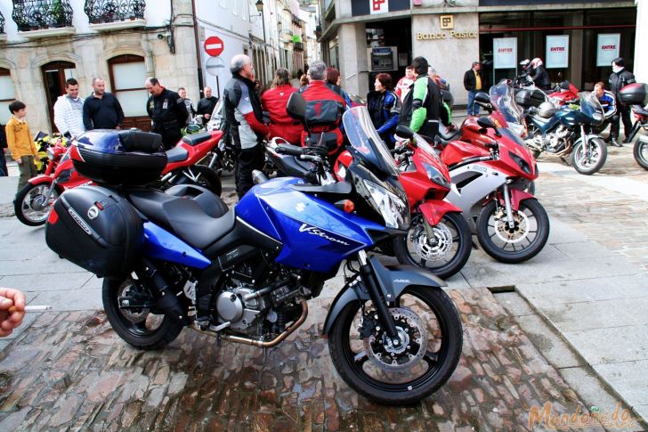 Concentración de motos
Domingo por la mañana
