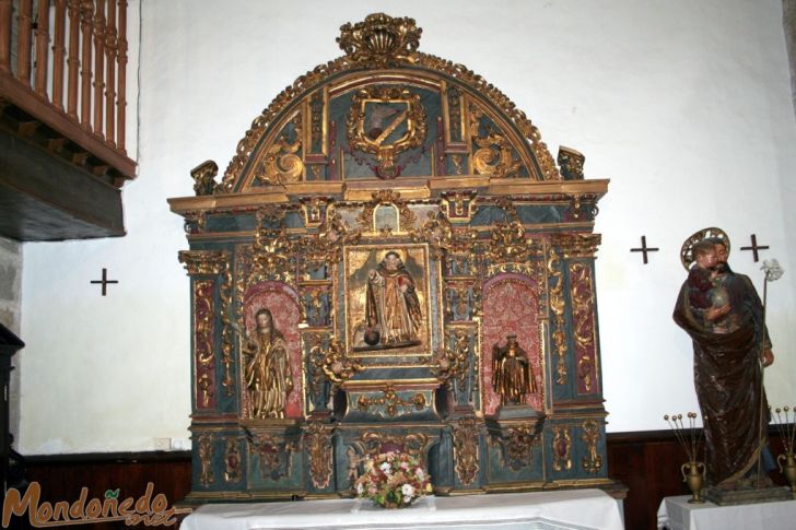 Convento de la Concepción
Relieve de Santo Domingo de Guzmán. Santa Bárbara y San Benito de Palermo en los laterales.
