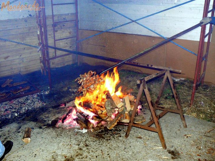 Fiestas del Coto da Recadieira
Preparando el churrasco
