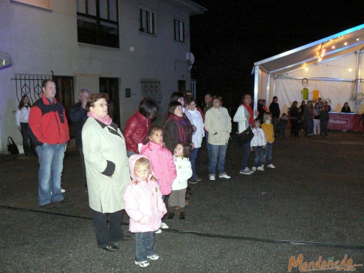 Fiestas del Coto da Recadieira
Verbena del sábado 16 de mayo
