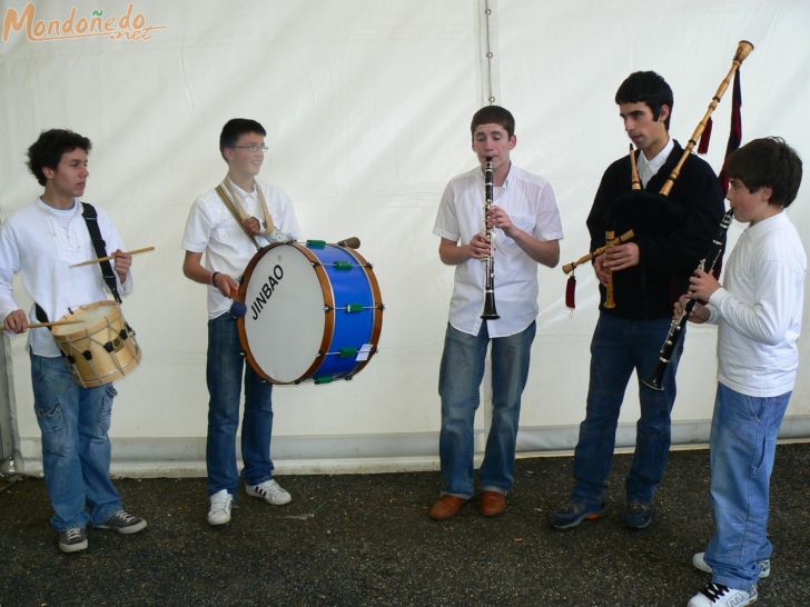 Fiestas del Coto da Recadieira
Actuación de "Aires do Padornelo"
