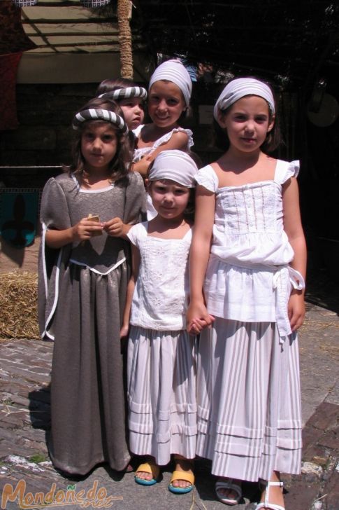 Mercado Medieval 2007
Disfrutando del mercado. Foto de S. Cea
