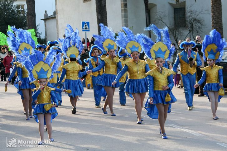 Desfile de disfraces
Charanga "O mellor de cada casa"
