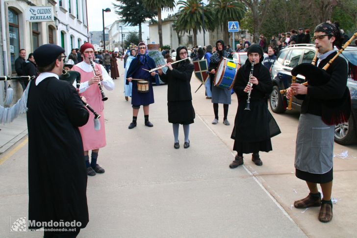 Desfile de disfraces
As beatas de Ardebullo
