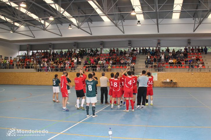 Torneo de fútbol-sala
El Club de Vagos celebrando la victoria
