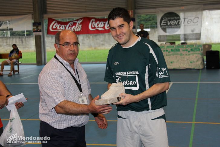 Torneo de fútbol-sala
Entrega de trofeos
