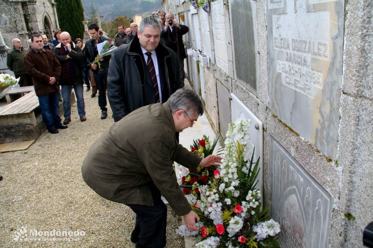 Homenaje a Álvaro Cunqueiro
Ofrenda floral
