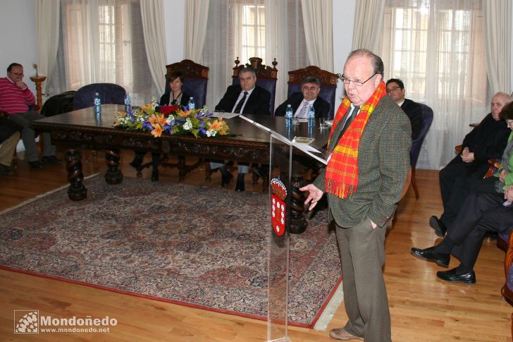 Homenaje a Álvaro Cunqueiro
Homenaje en el salón de plenos
