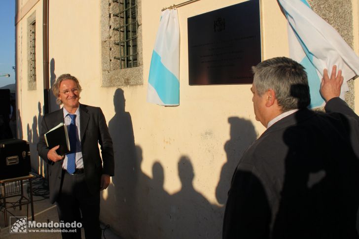 Inauguración Plaza Jaime Cabot
Descubriendo la placa
