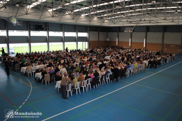 Comida Tercera Edad
Comida en el pabellón. Foto de mindonium.es
