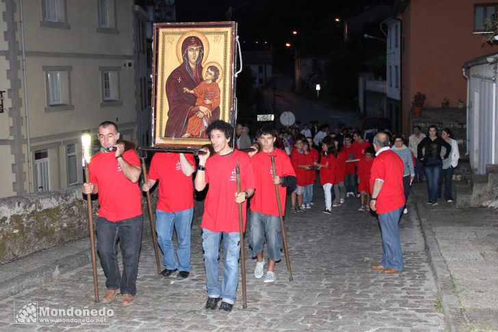 Visita de la cruz de los jóvenes
Inicio del viacrucis
