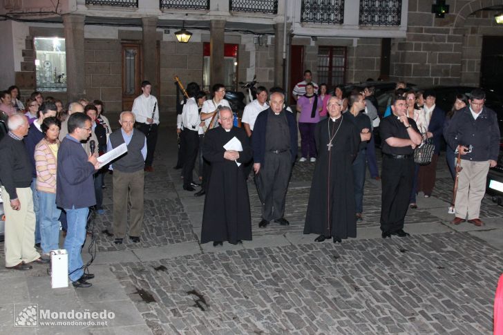 Visita de la cruz de los jóvenes
Un instante del Viacrucis
